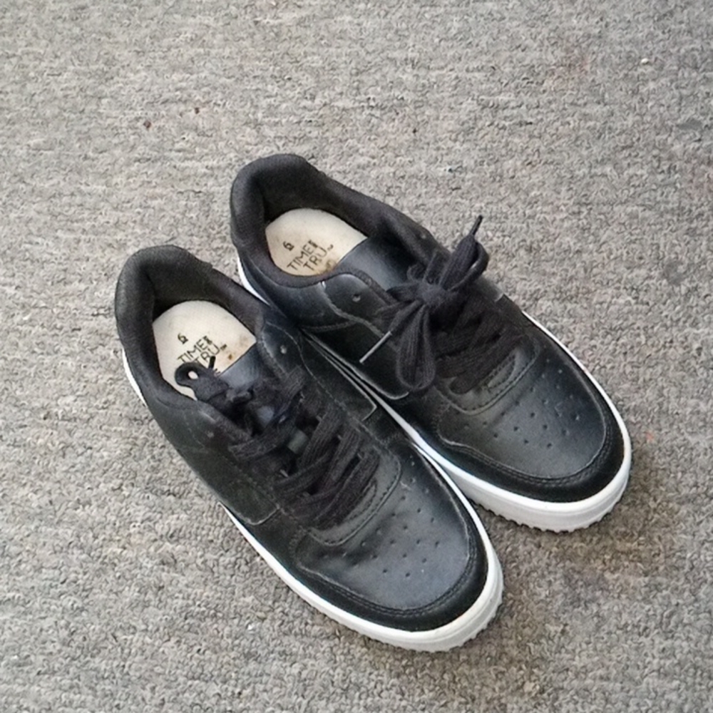 Girls running shoes
